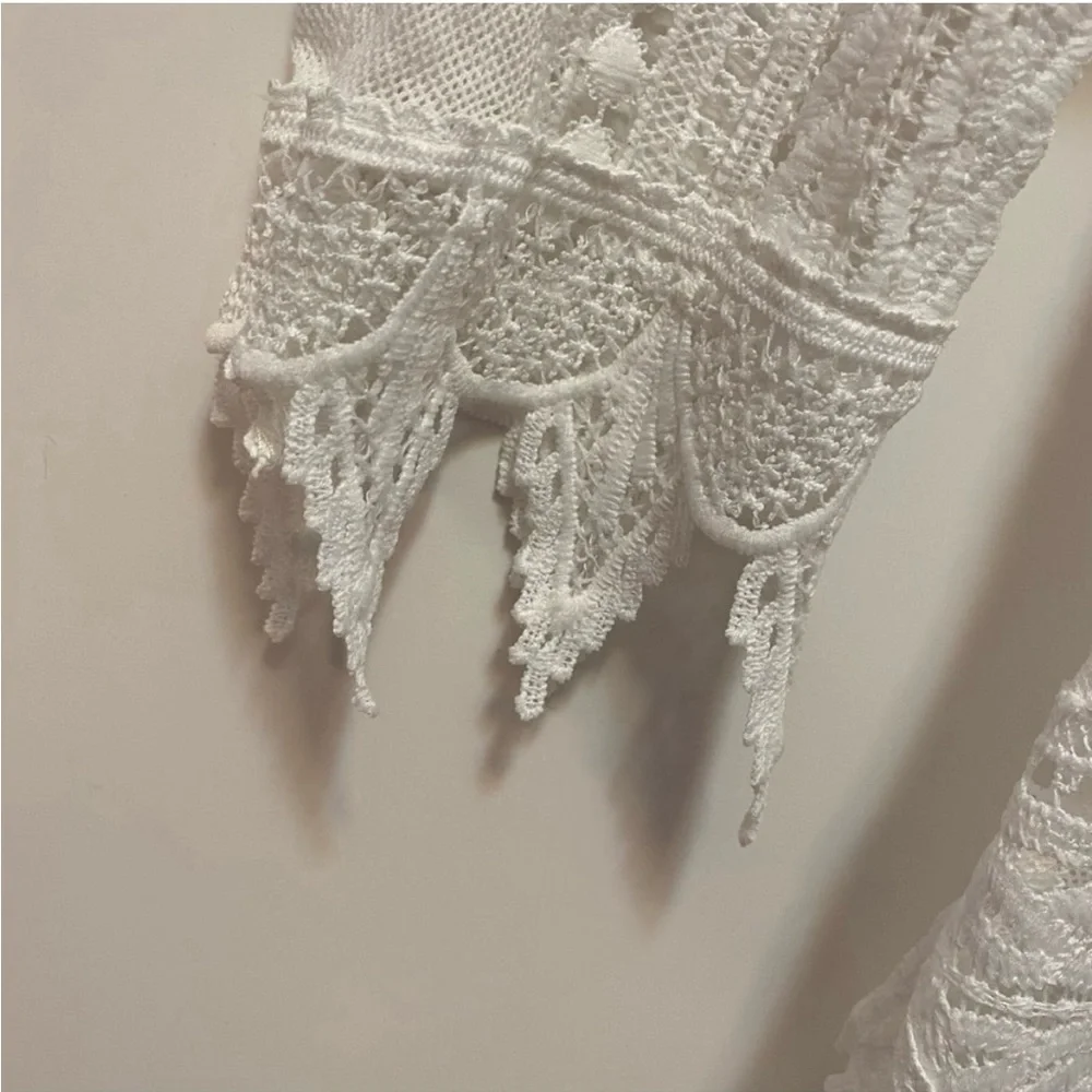 J.O.A. White Lace Blouse - Picture 3 of 7